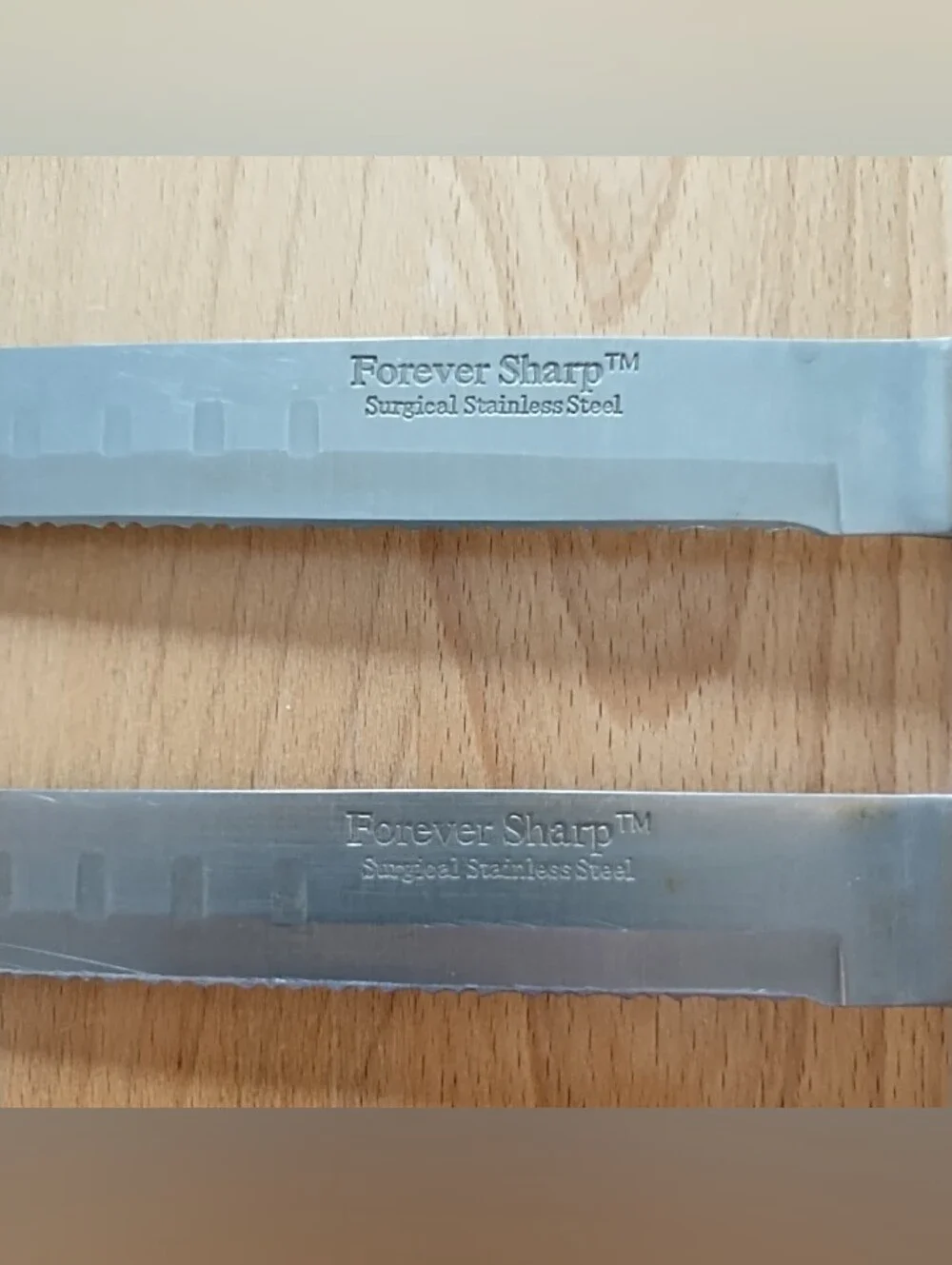 Forever Sharp Server Knife Pair (2) Surgical Stainless Steel Tip Serrated Slicer